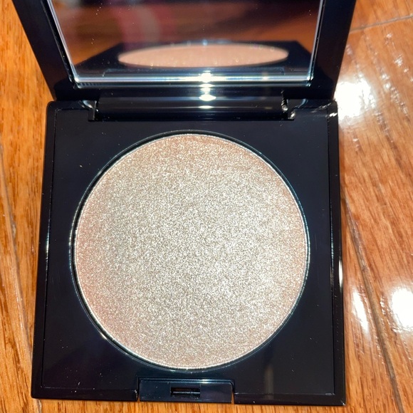 Pat McGrath Labs Divine Glow Highlighter